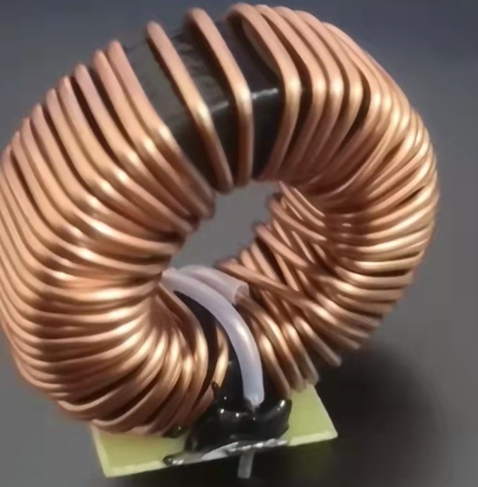 磁環(huán)電感帶電木底座和PCB底板哪個(gè)好？